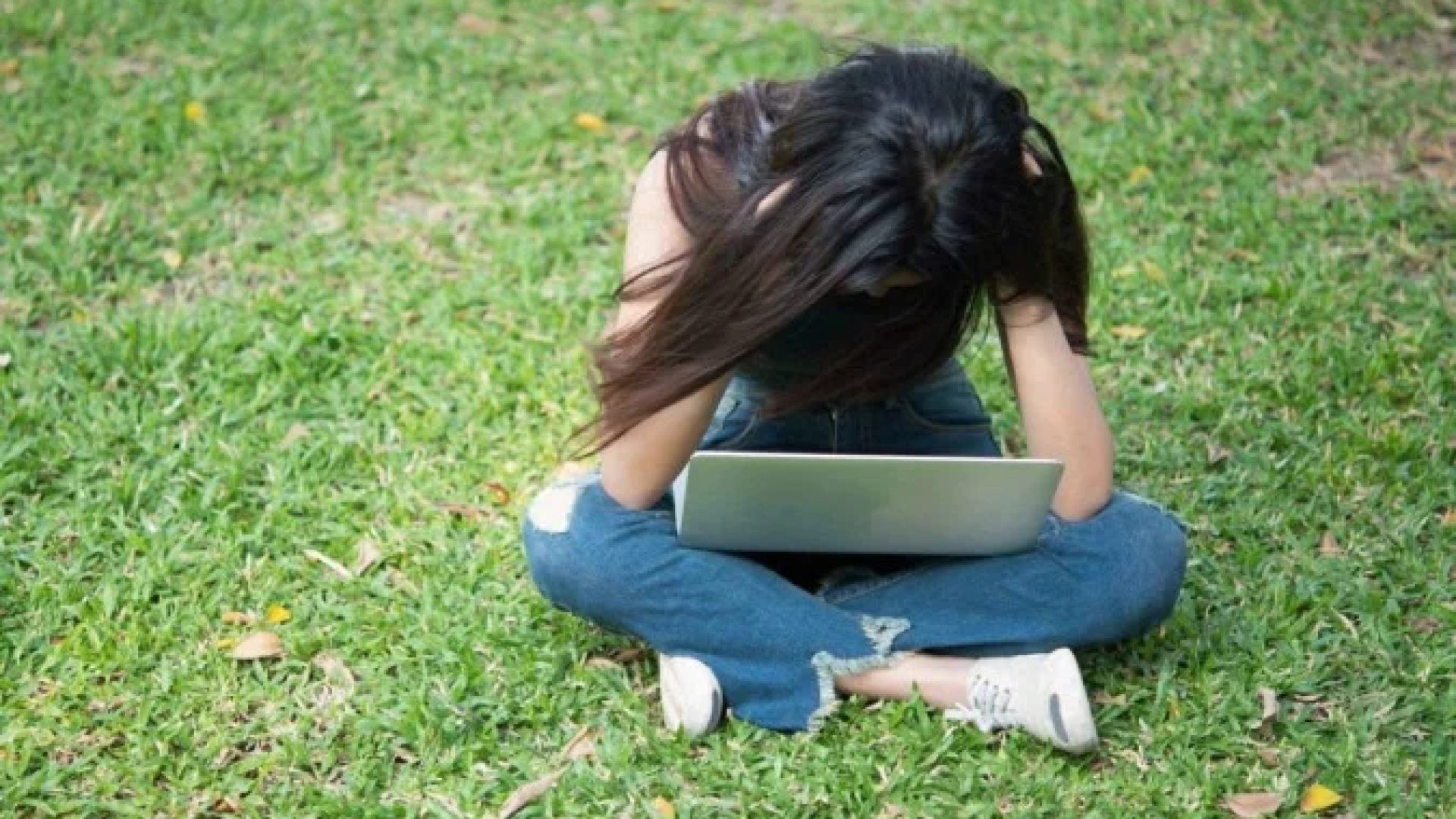 O documento atribui parte significativa desse crescimento à disseminação de ferramentas de inteligência artificial capazes de gerar deepfakes -  (crédito: Divulgação)