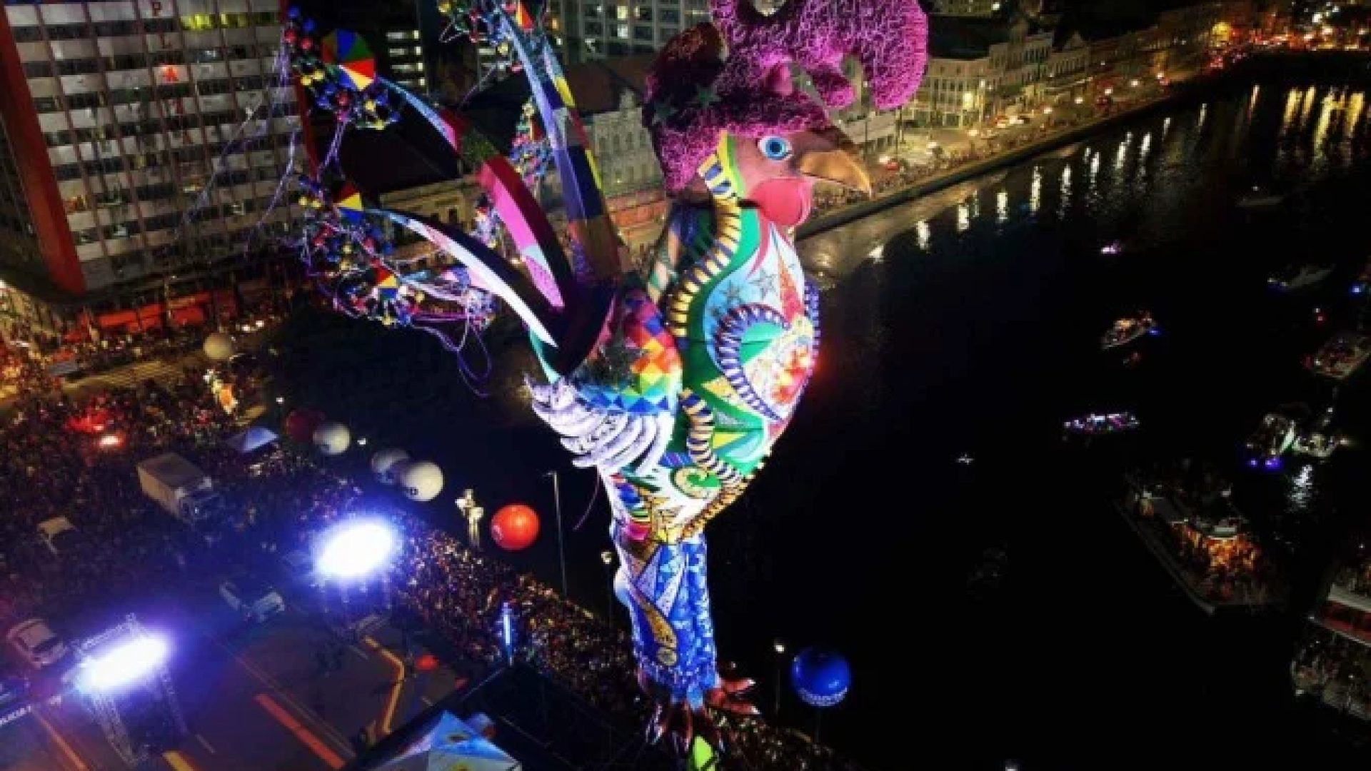 Programação reúne 30 trios, seis alegorias e homenagens a Dom Hélder Câmara e Nise da Trindade em percurso de 6,5 km pelo Centro da capital -  (crédito:  Marcos Pastich/PCR)