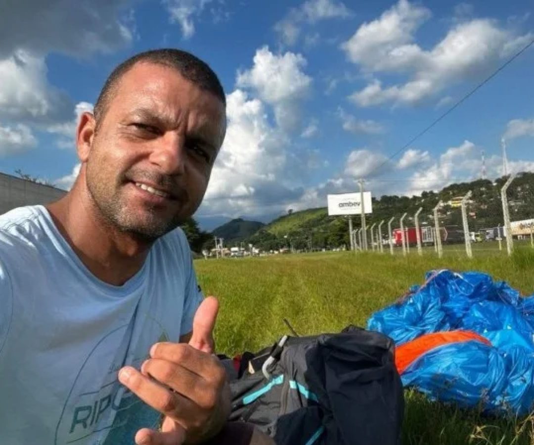 Rodolfo Pascoal e a turista Jenny Colôn Rodríguez praticavam voo de asa delta na Praia de São Conrado no momento do acidente -  (crédito: Reprodução/Instagram)