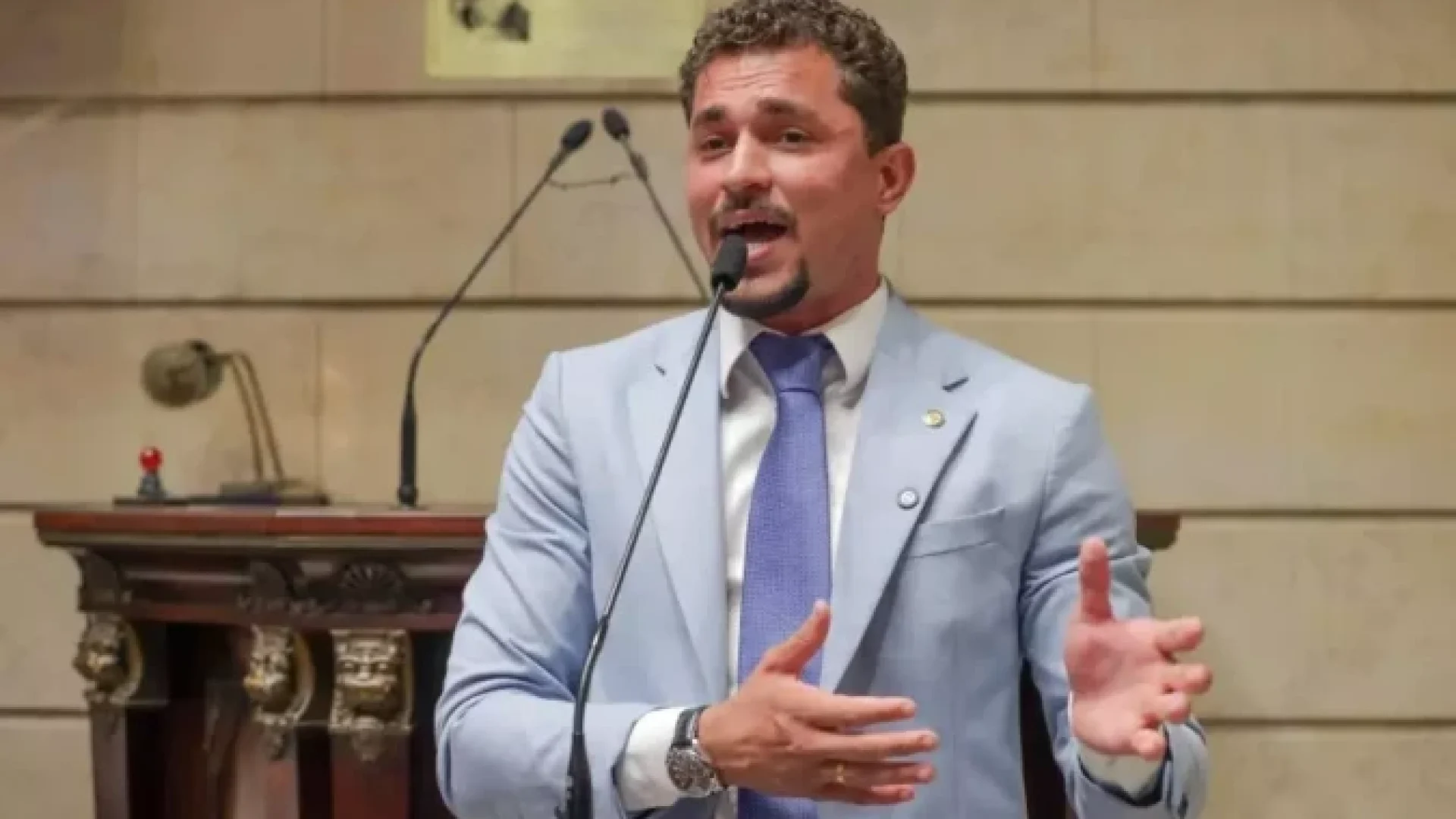 Salvino Oliveira Barbosa (PSD) teria negociado diretamente com o traficante