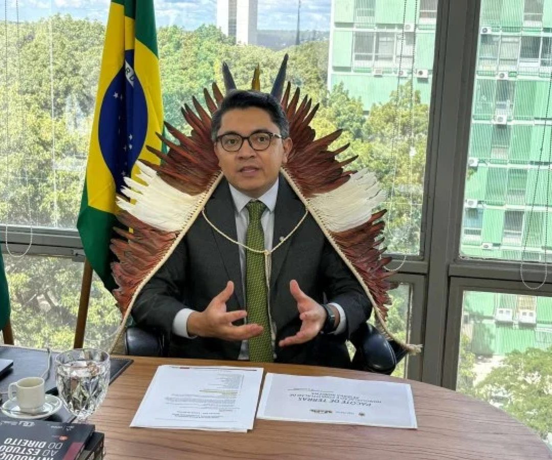 Ministro dos Povos Indígenas, Eloy Terena, concede entrevista ao Correio