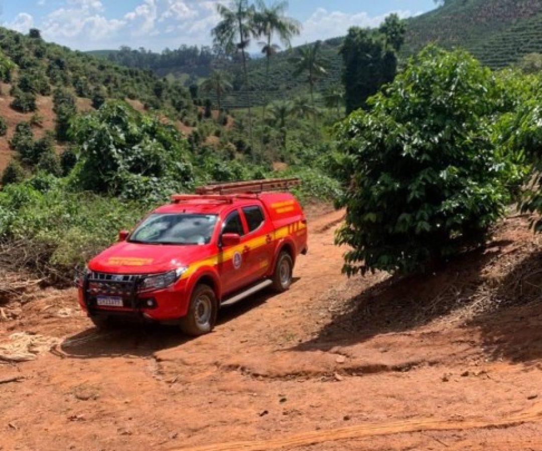 Segundo o Corpo de Bombeiros Militar de Minas Gerais (CBMMG), a idosa estava desaparecida desde sexta-feira (17/4) -  (crédito: Divulga&ccedil;&atilde;o CBMMG)