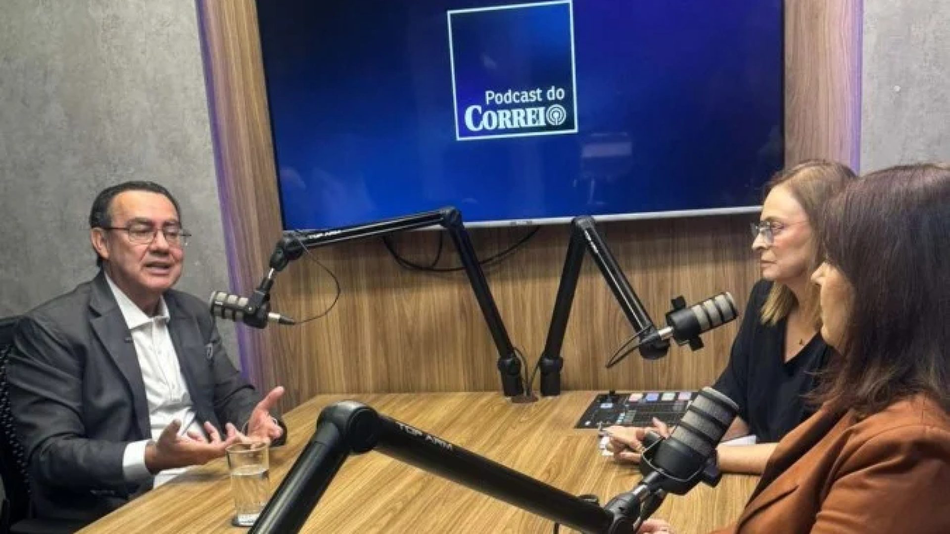 Ao comentar a disputa eleitoral, Augusto Cury disse que pretende defender o diálogo e reduzir a polarização política -  (crédito:  Ana Dubeux/CB/D.A Press)