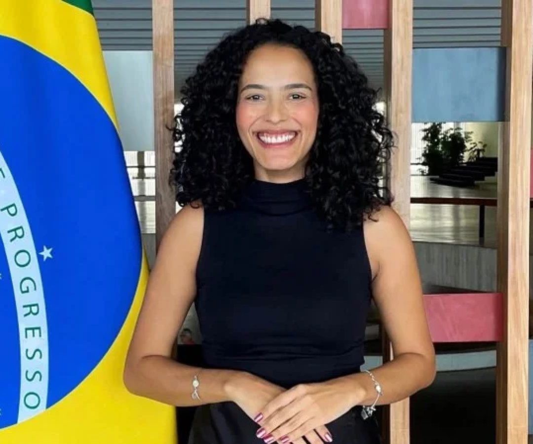 O impacto pessoal tem sido grande: Flávia se mudou de Vitória (ES) para Brasília, deixou o emprego anterior e assumiu contratos de longo prazo na capital -  (crédito: Reprodução/Instagram)