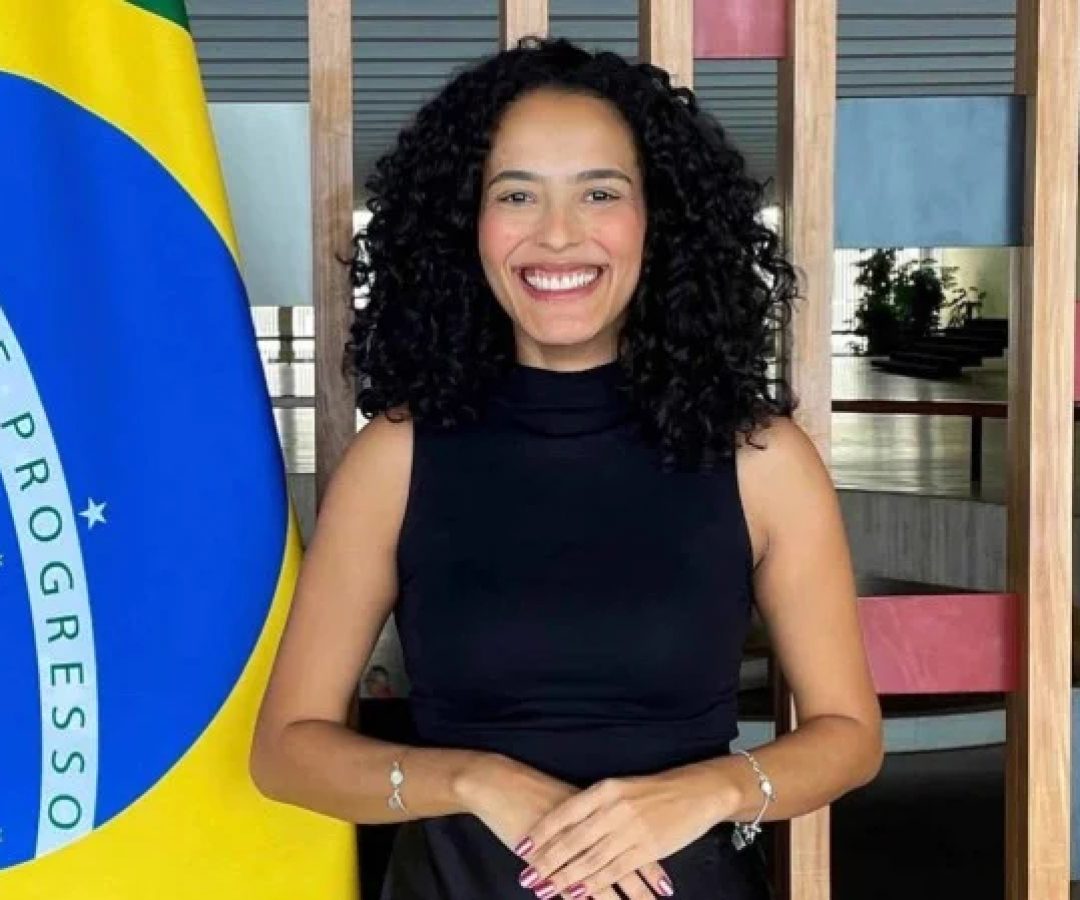 Oficial de Chancelaria Flávia Medeiros enfrenta risco de exoneração após decisão judicial -  (crédito: Reprodução/Instagram)