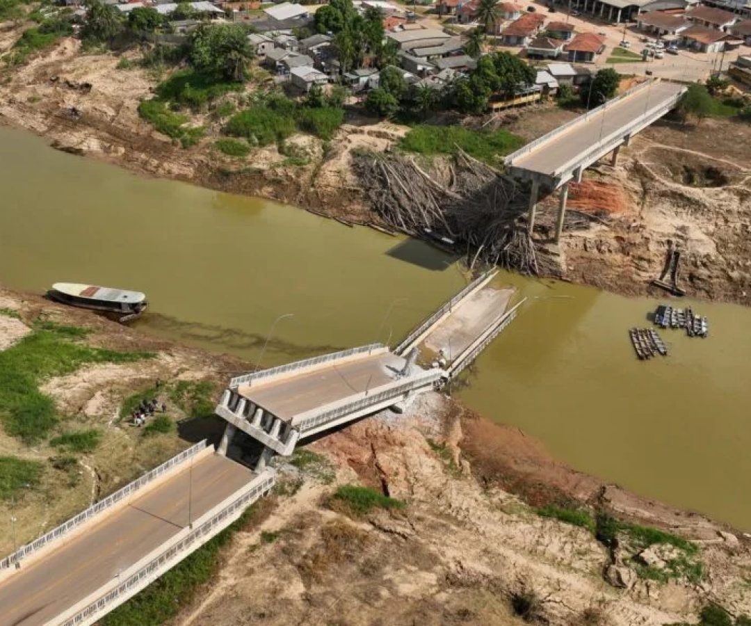 Ponte desabou na última sexta-feira, 5. Foto: Pedro Devani/Secom