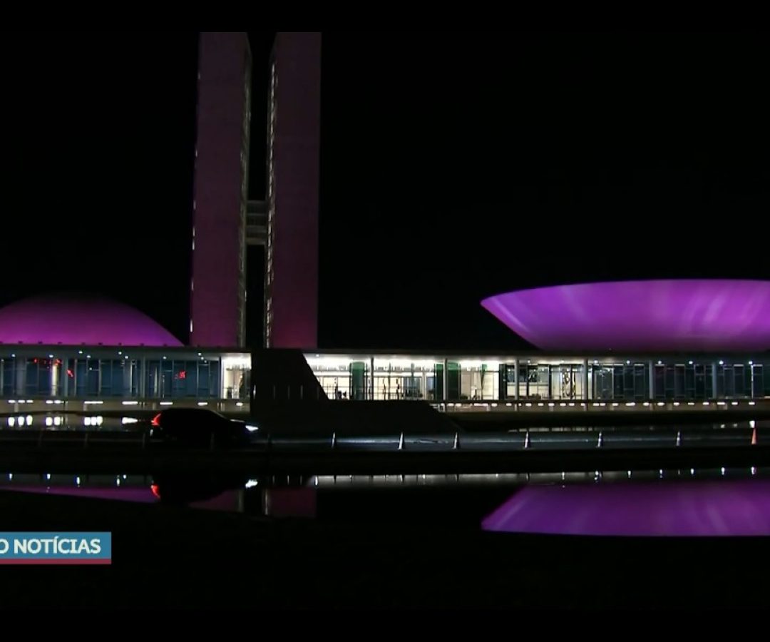 Congresso Nacional se ilumina no Agosto Lilás — Senado Notícias