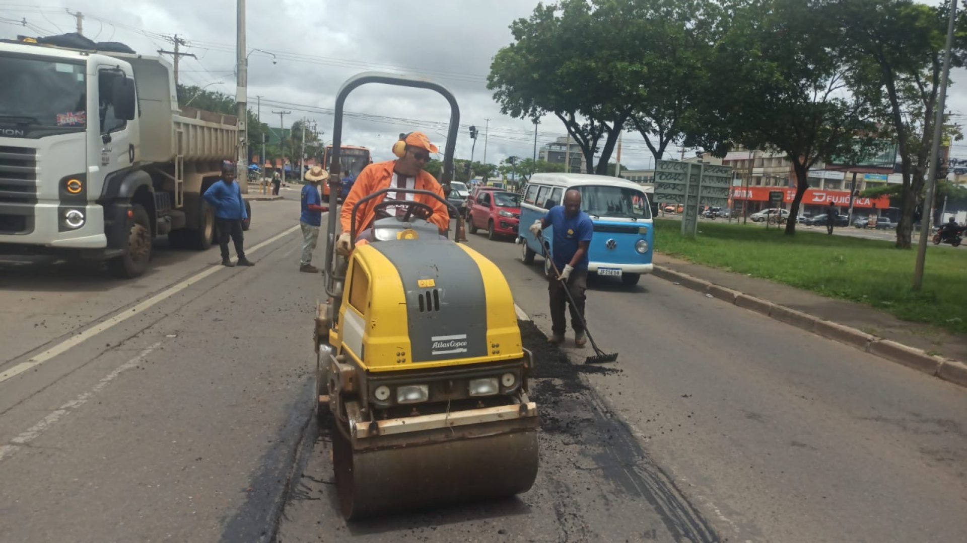 Ceilândia intensifica limpeza e manutenção de vias em parceria com GDF