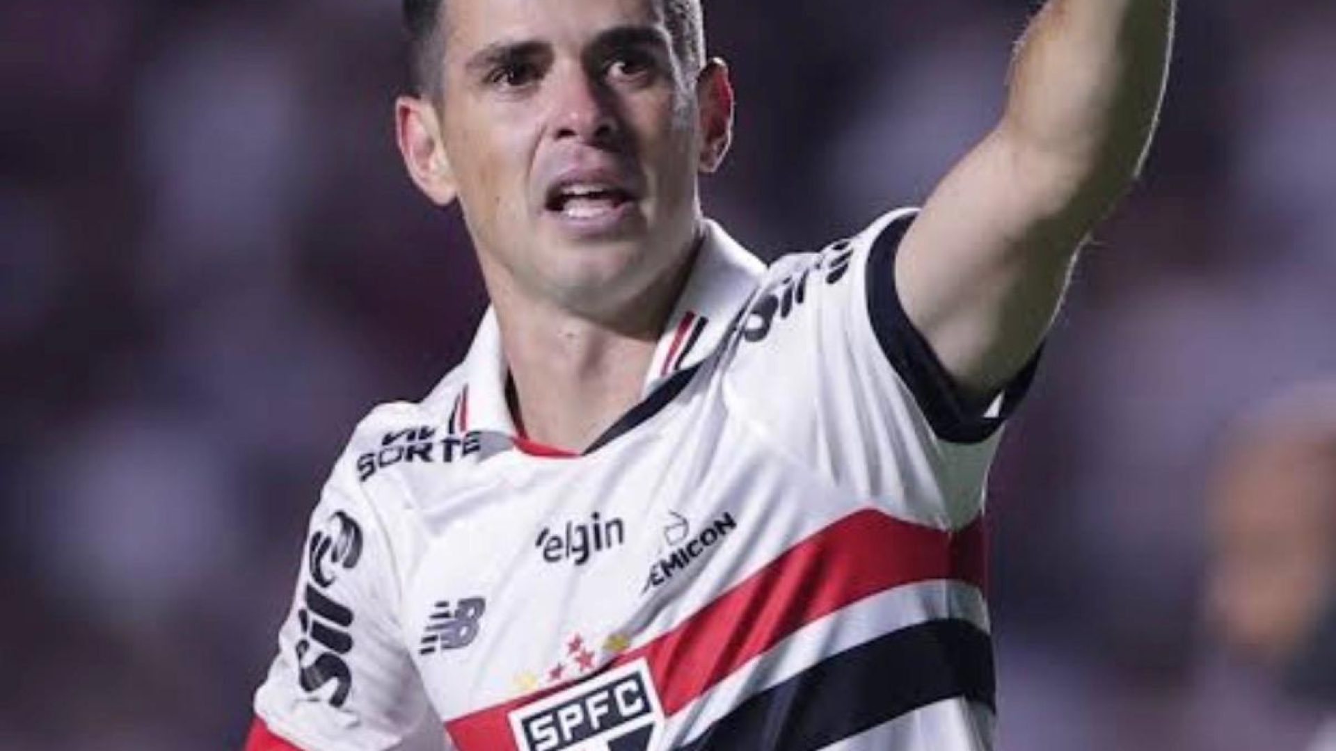 O susto do jogador Oscar e o que se sabe sobre a “síncope vasovagal”