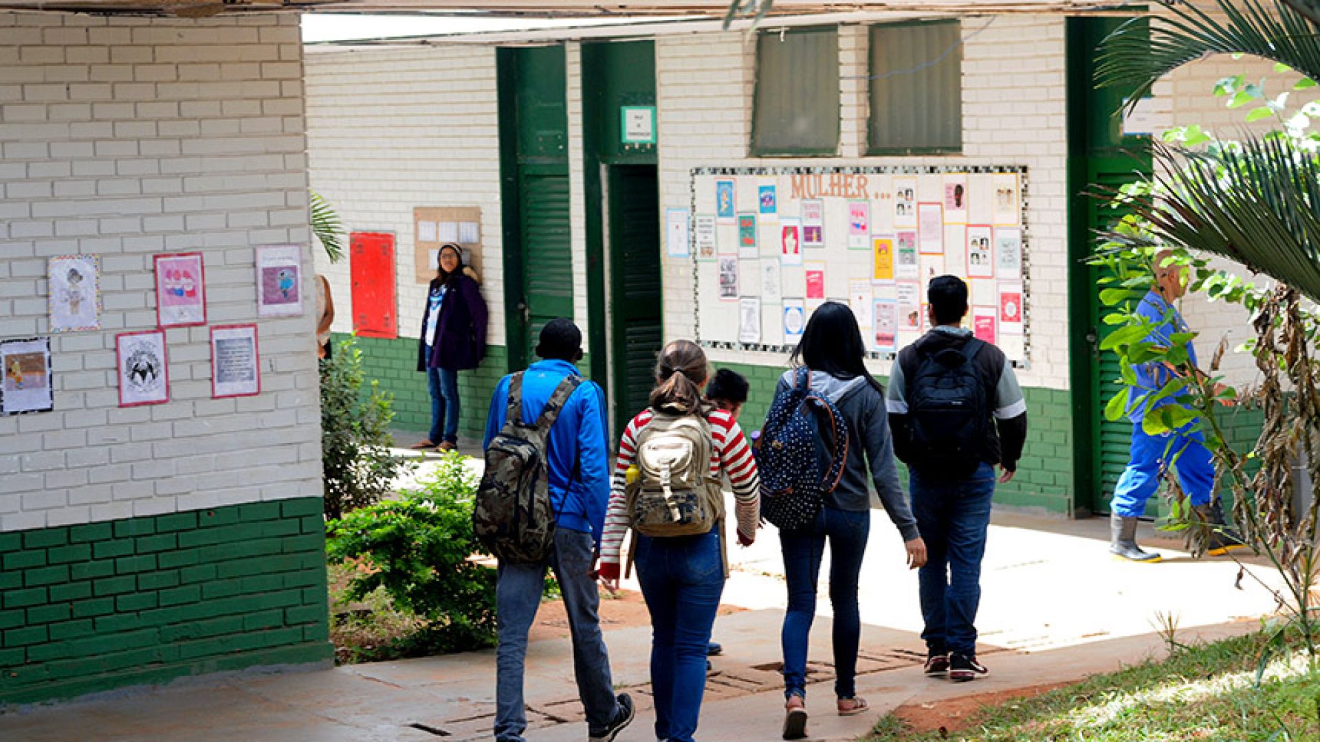 Escola deve estimular descanso e abrir espaço para neurodivergentes, prevê projeto — Senado Notícias