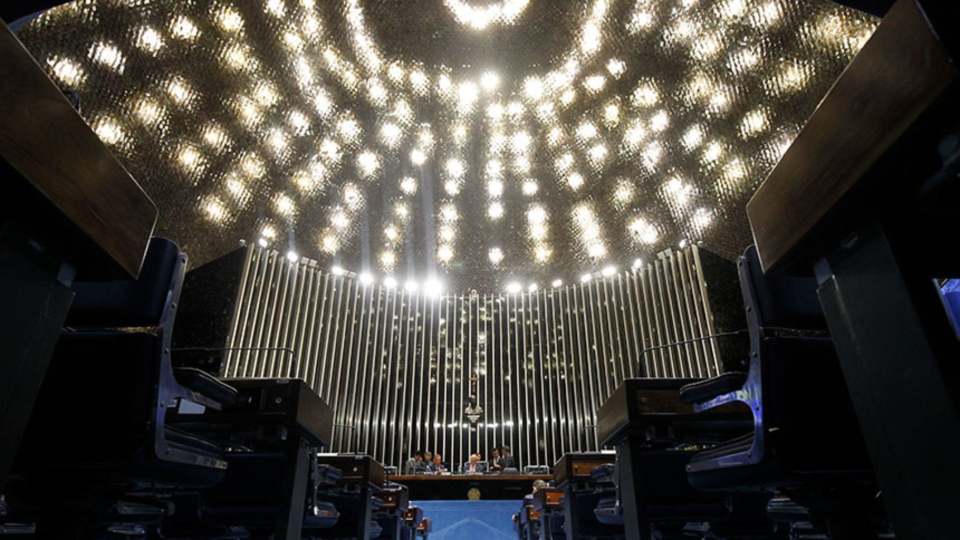 Programa de sustentabilidade para indústria química vai a Plenário na quarta — Senado Notícias