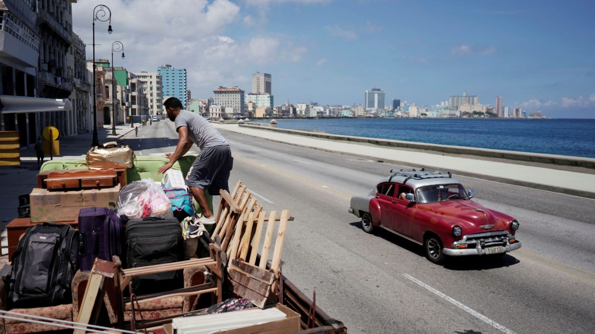 Cuba debate reformas econômica e social em meio ao bloqueio dos EUA