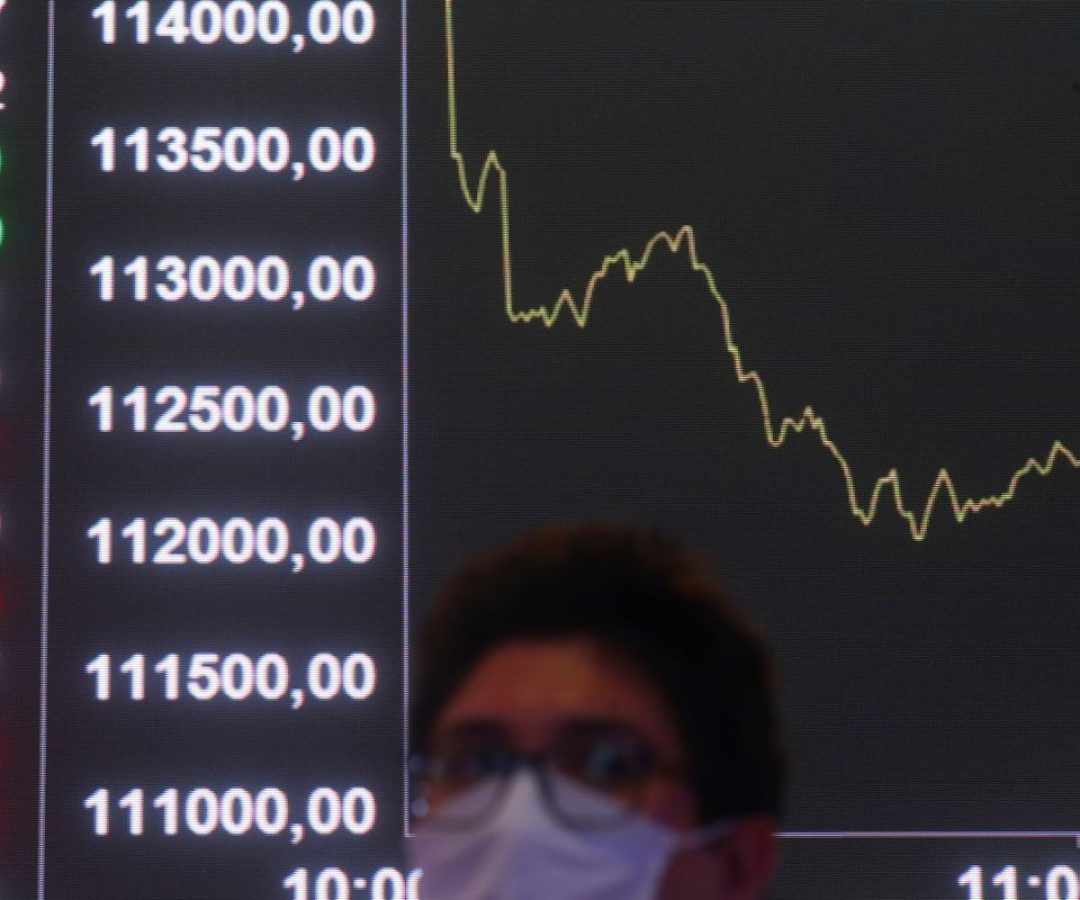 Bolsa tem pior mês desde 2023, e dólar sobe 1,82% em maio