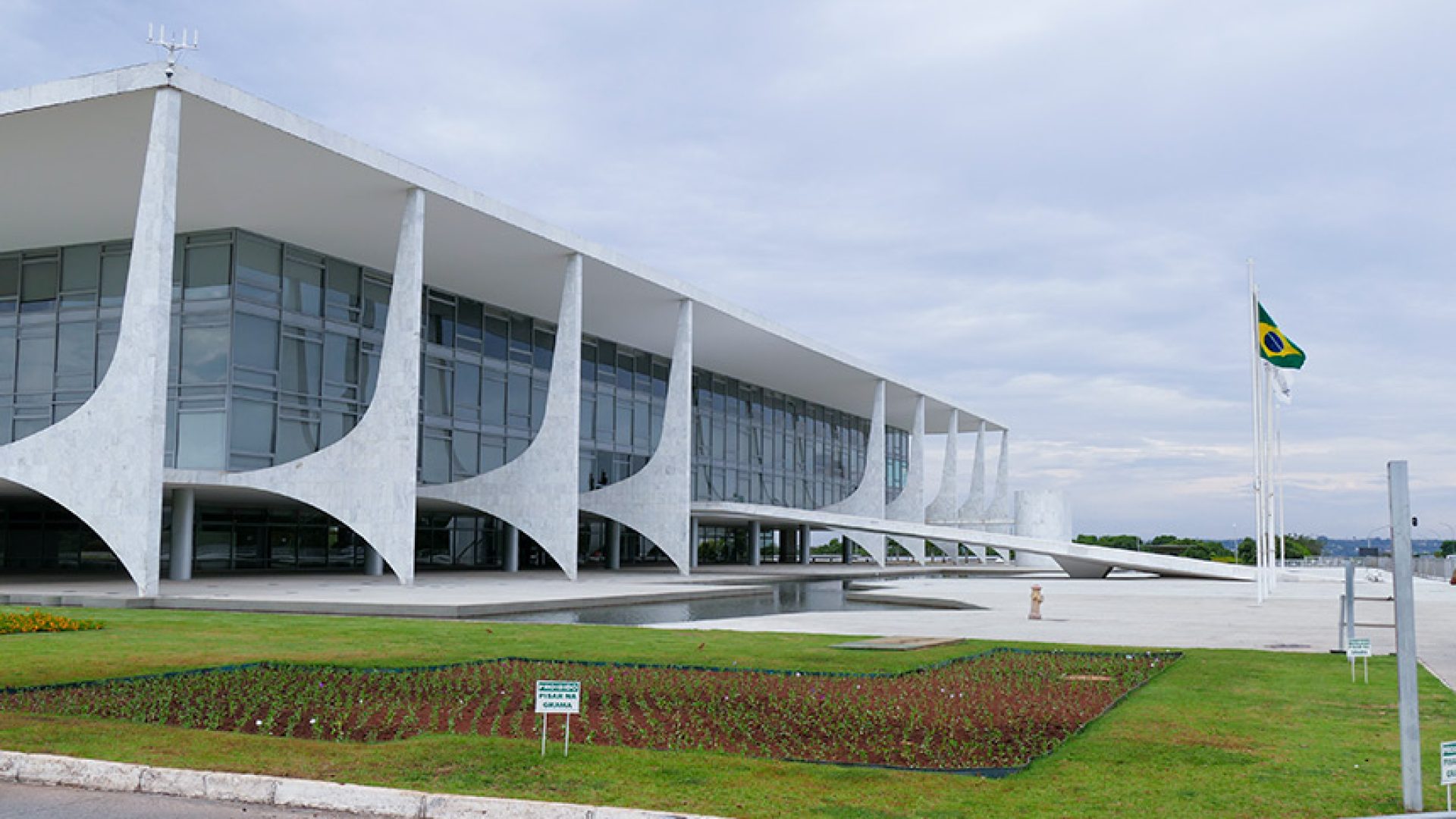 Orçamento 2026 é sancionado com previsão de superávit de R$ 34,2 bi — Senado Notícias