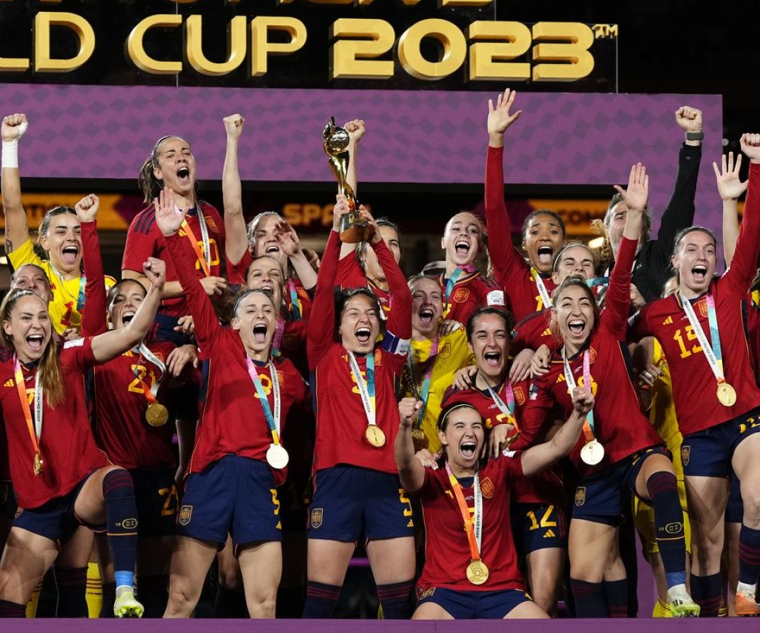 Finalista da Copa masculina, Espanha pode "unificar" títulos mundiais
