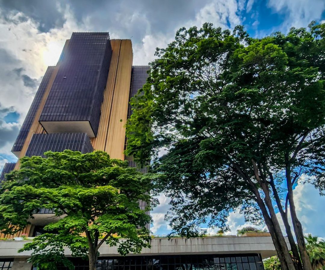 Contas externas têm saldo negativo de US$ 9,8 bilhões em setembro