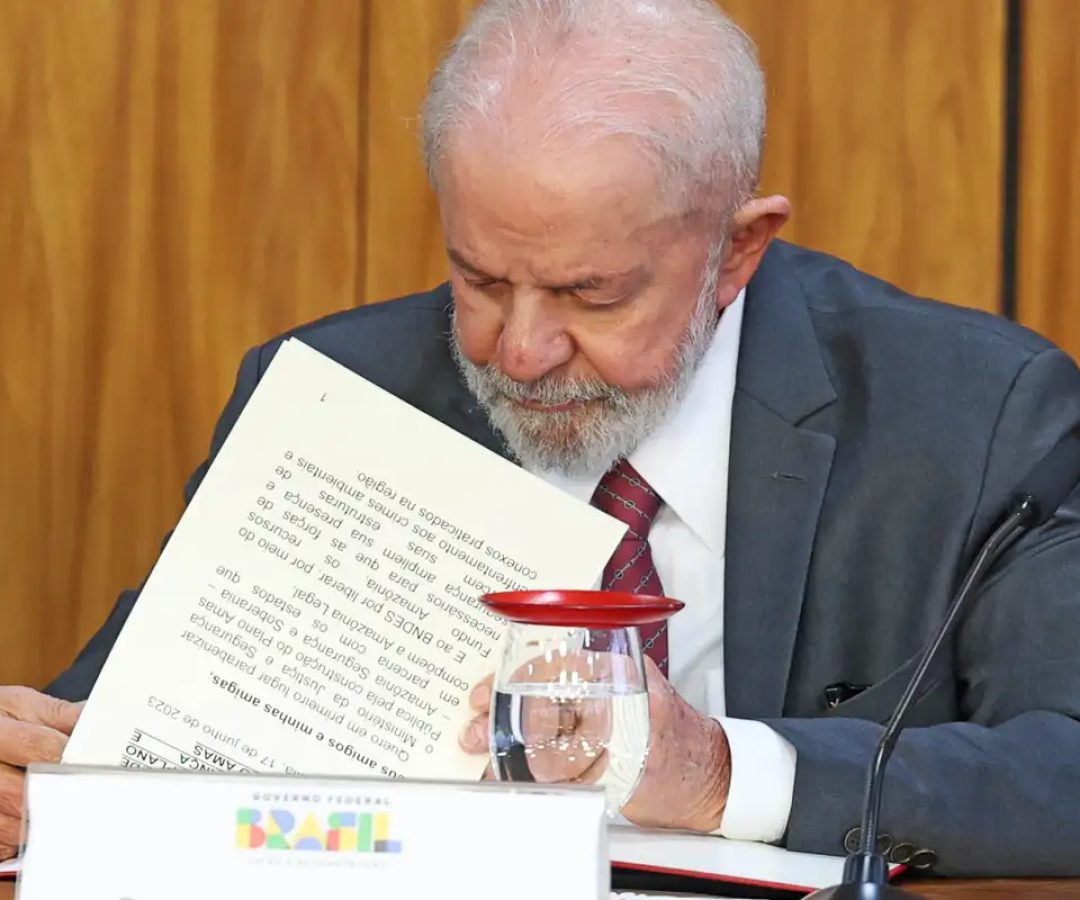 Lula veta lei que reconhece estágio como experiência profissional