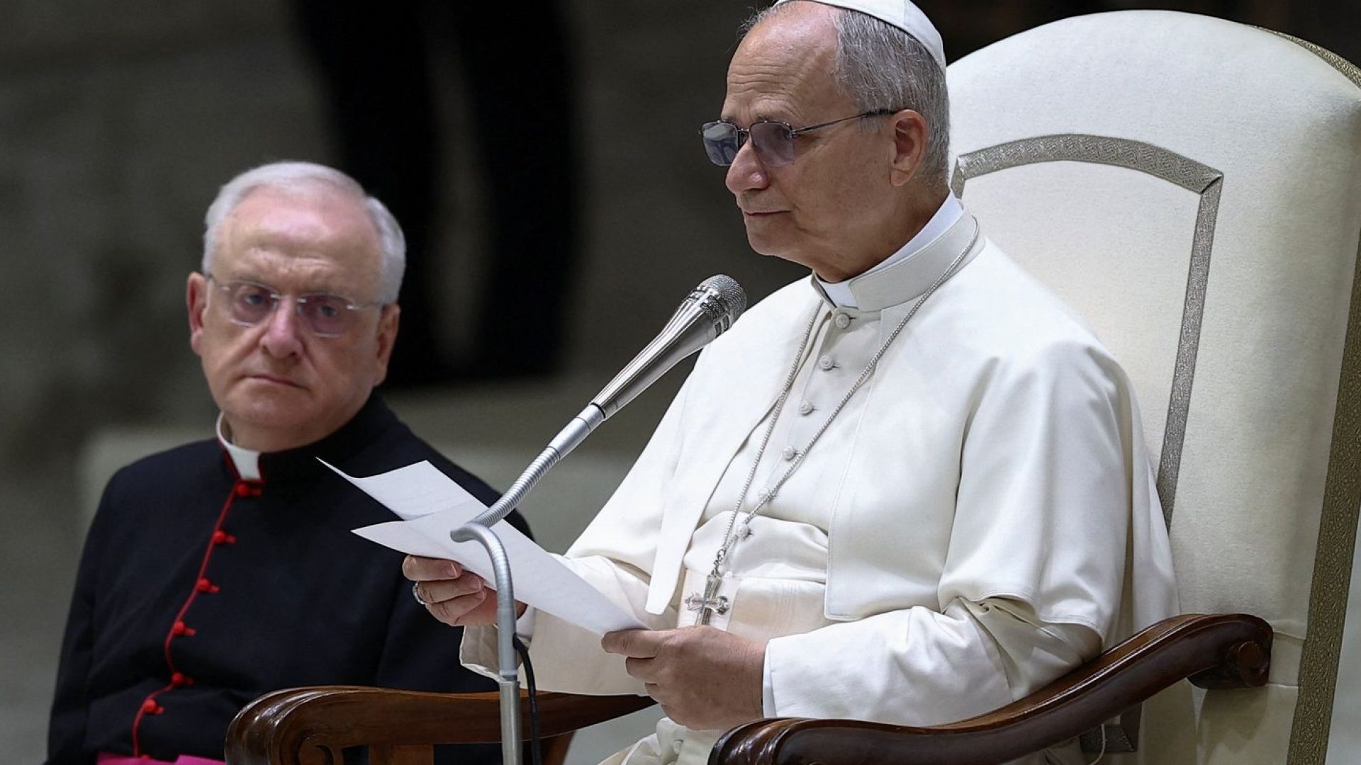 Papa Leão faz 1ª reunião com sobreviventes de abuso sexual na Igreja