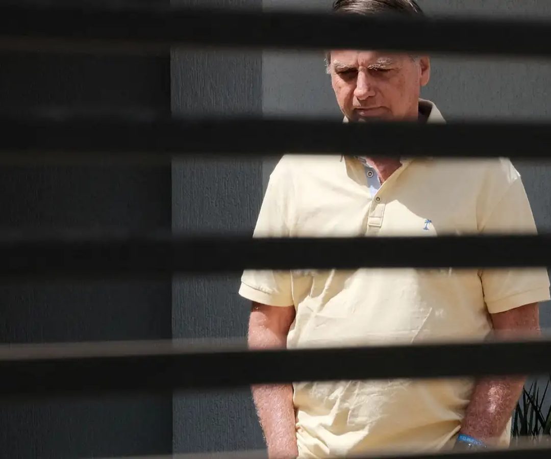 PGR dá parecer favorável à prisão domiciliar de Bolsonaro