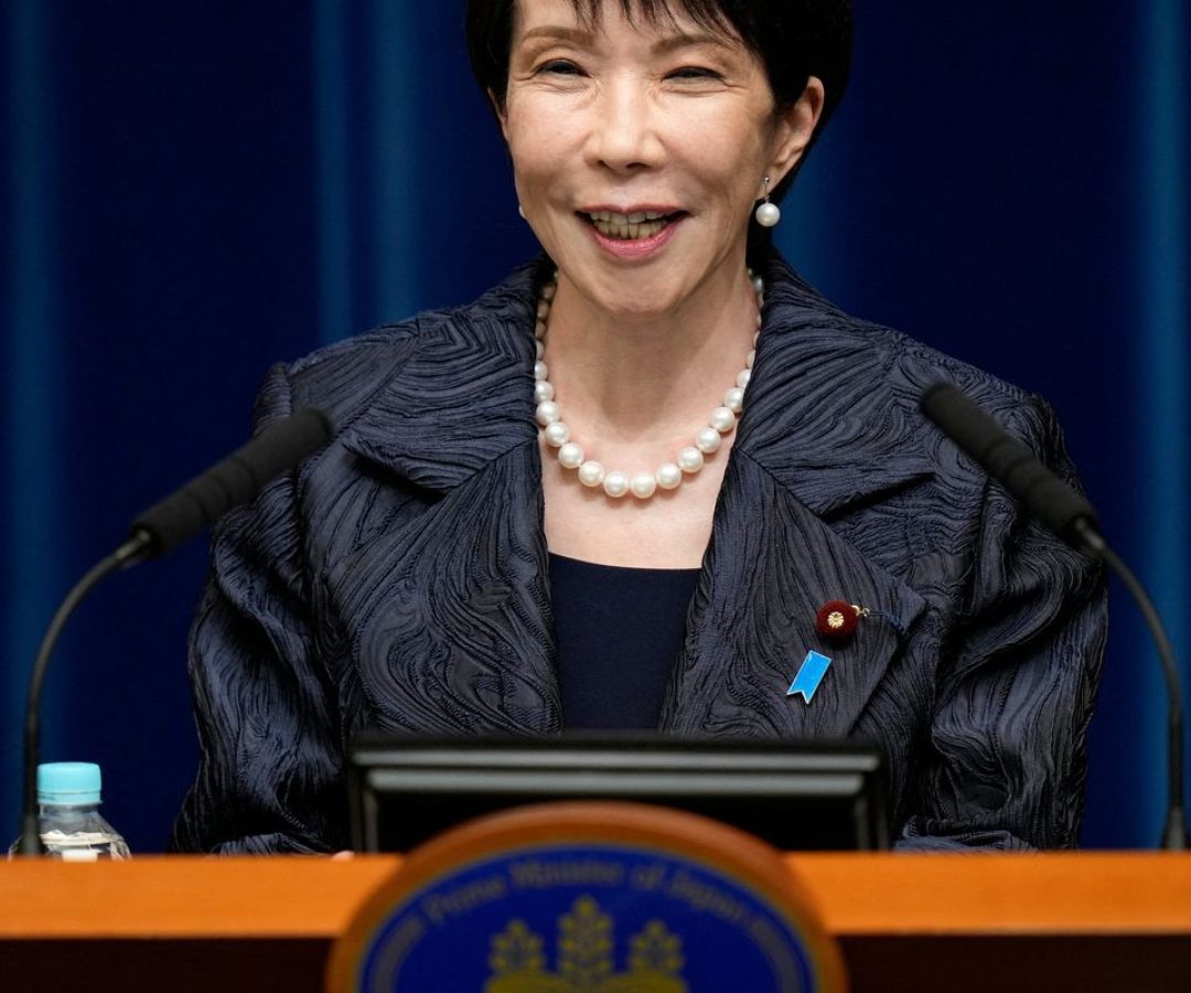 Sanae Takaichi obtém vitória eleitoral histórica no Japão