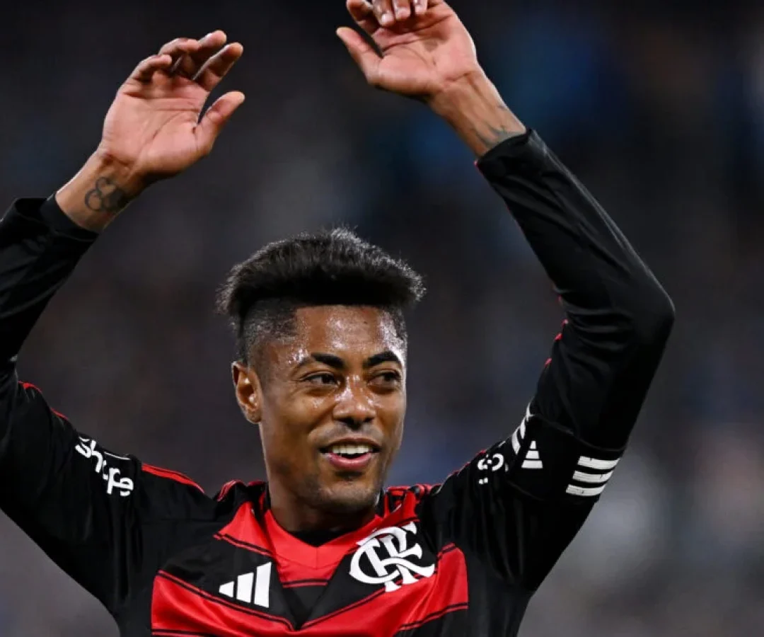 Bruno Henrique se livra de suspensão e leva apenas multa do STJD