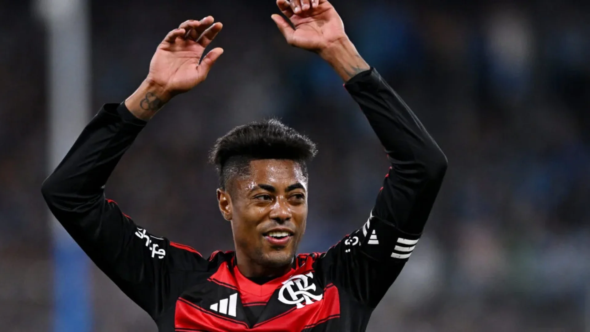 Bruno Henrique se livra de suspensão e leva apenas multa do STJD