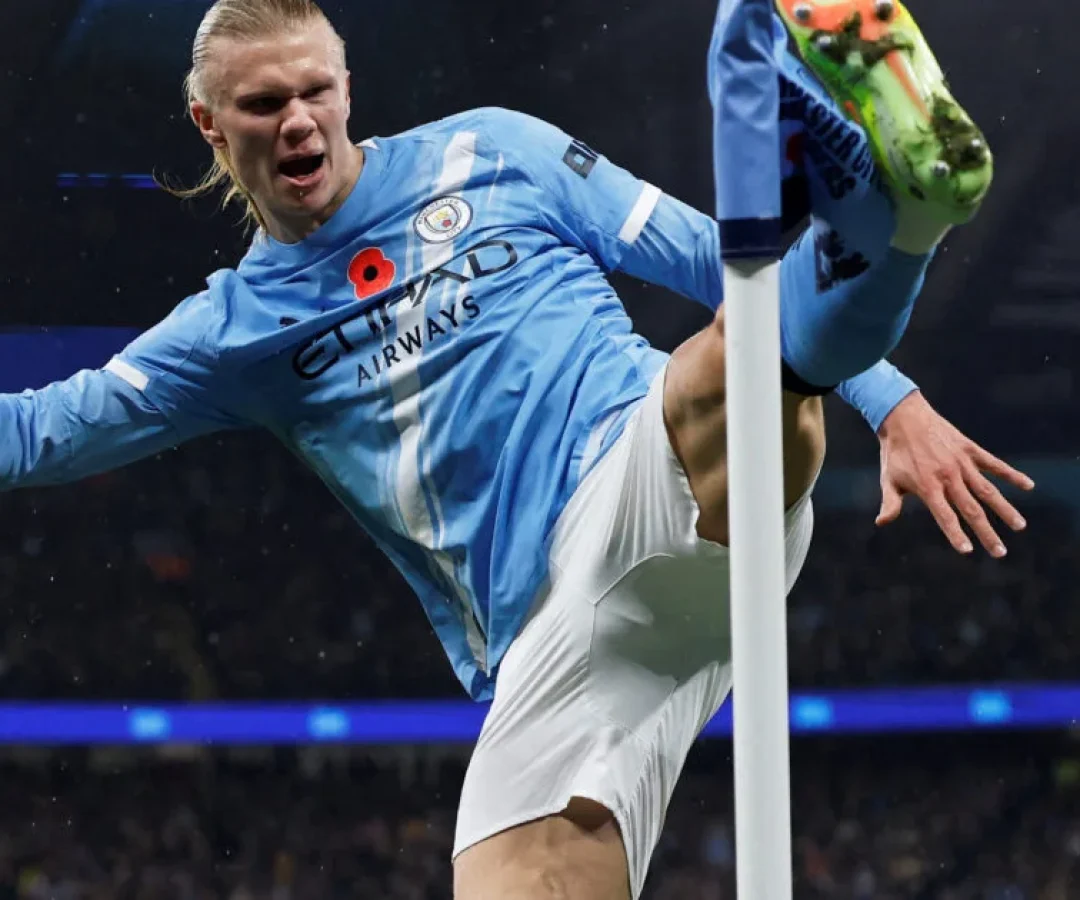 Manchester City domina Liverpool, faz 3 a 0 e diminui vantagem do Arsenal