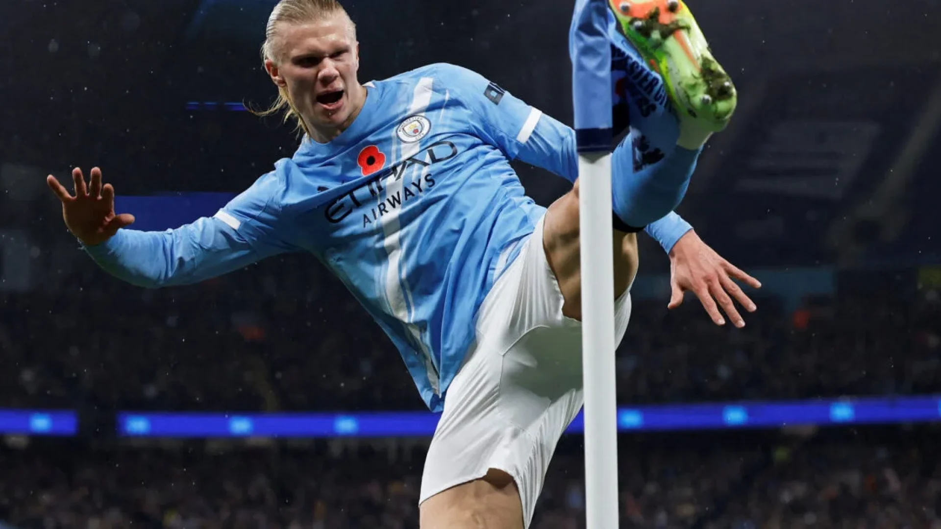 Manchester City domina Liverpool, faz 3 a 0 e diminui vantagem do Arsenal