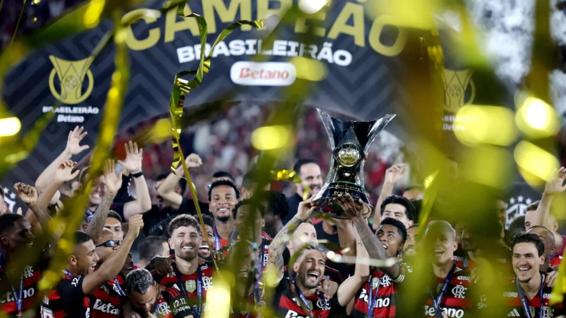De olho na Copa Intercontinental, Flamengo usa a base para a despedida do Brasileirão