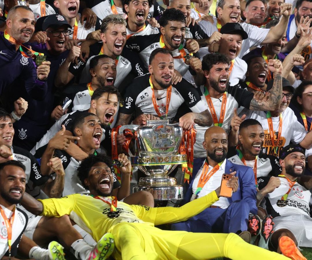 Corinthians vence Vasco e conquista tetracampeonato da Copa do Brasil