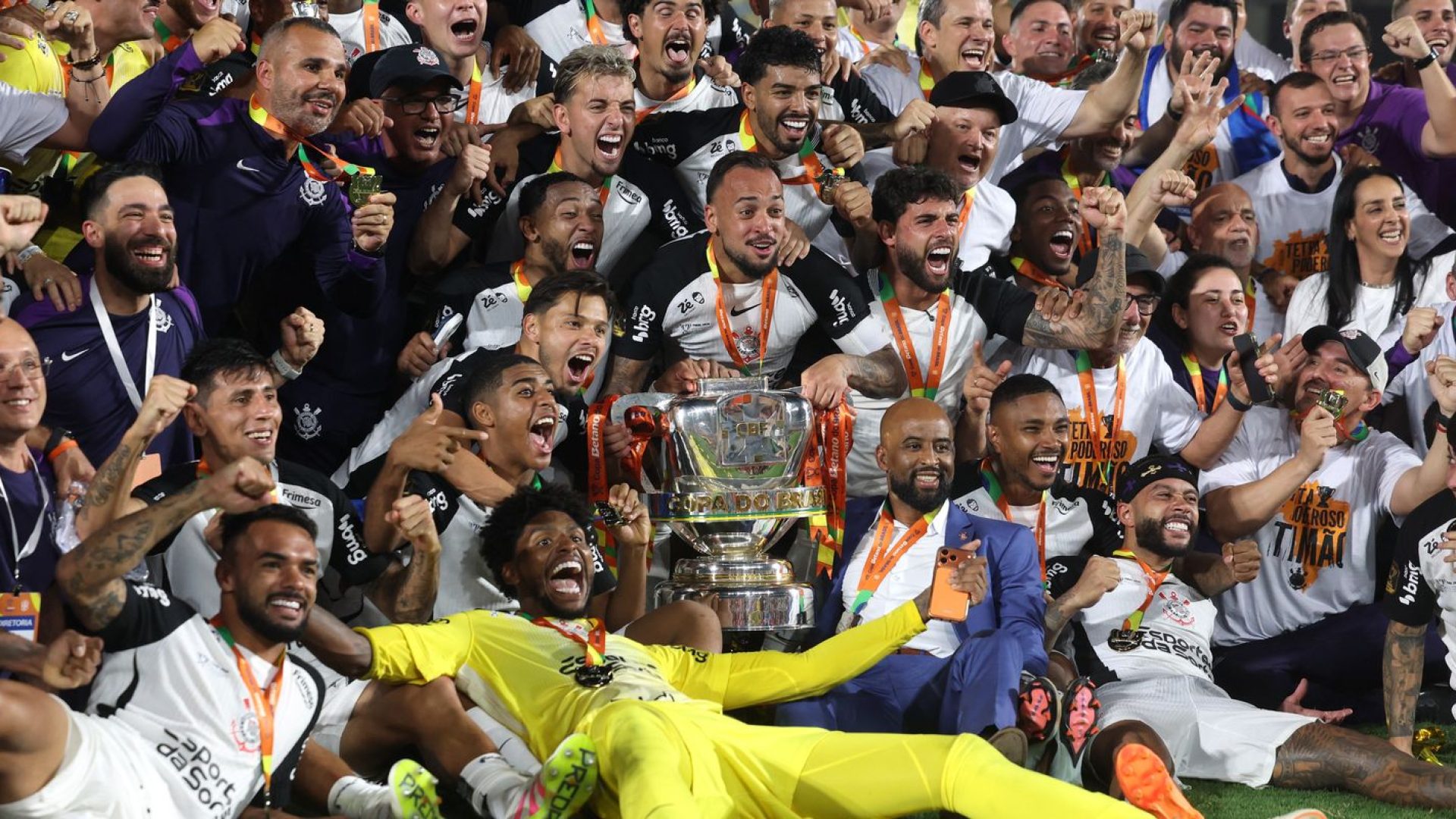 Corinthians vence Vasco e conquista tetracampeonato da Copa do Brasil
