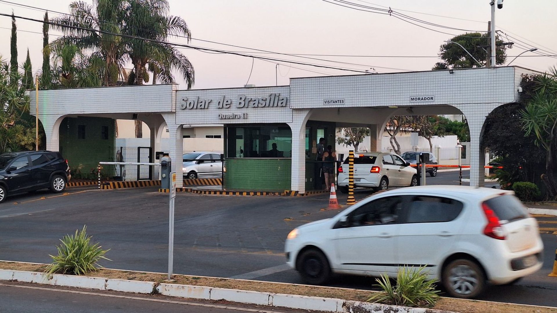 Moraes vai decidir se Bolsonaro continuará em prisão domiciliar