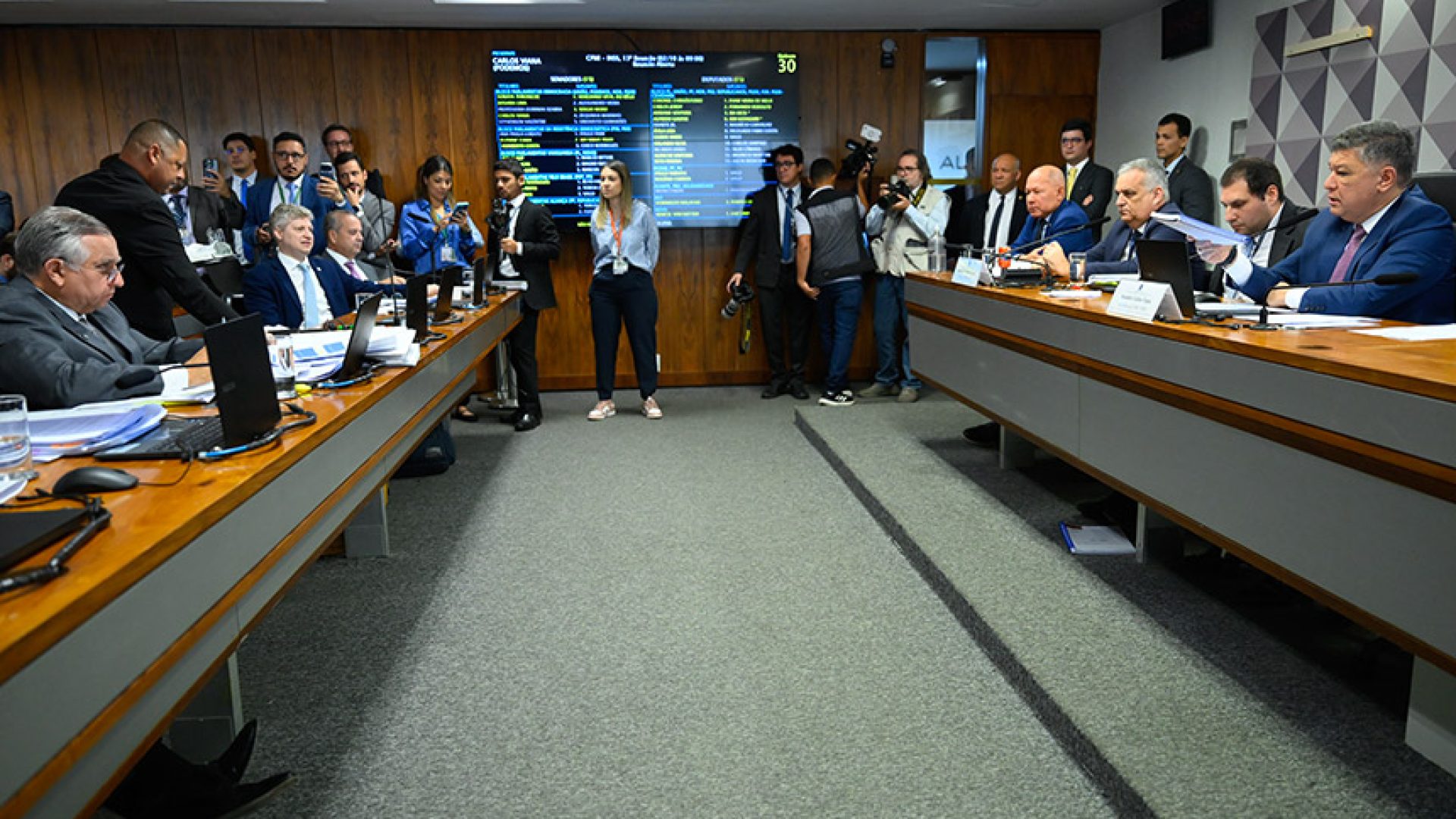 CPMI ouvirá empresário investigado na Operação Sem Desconto — Senado Notícias