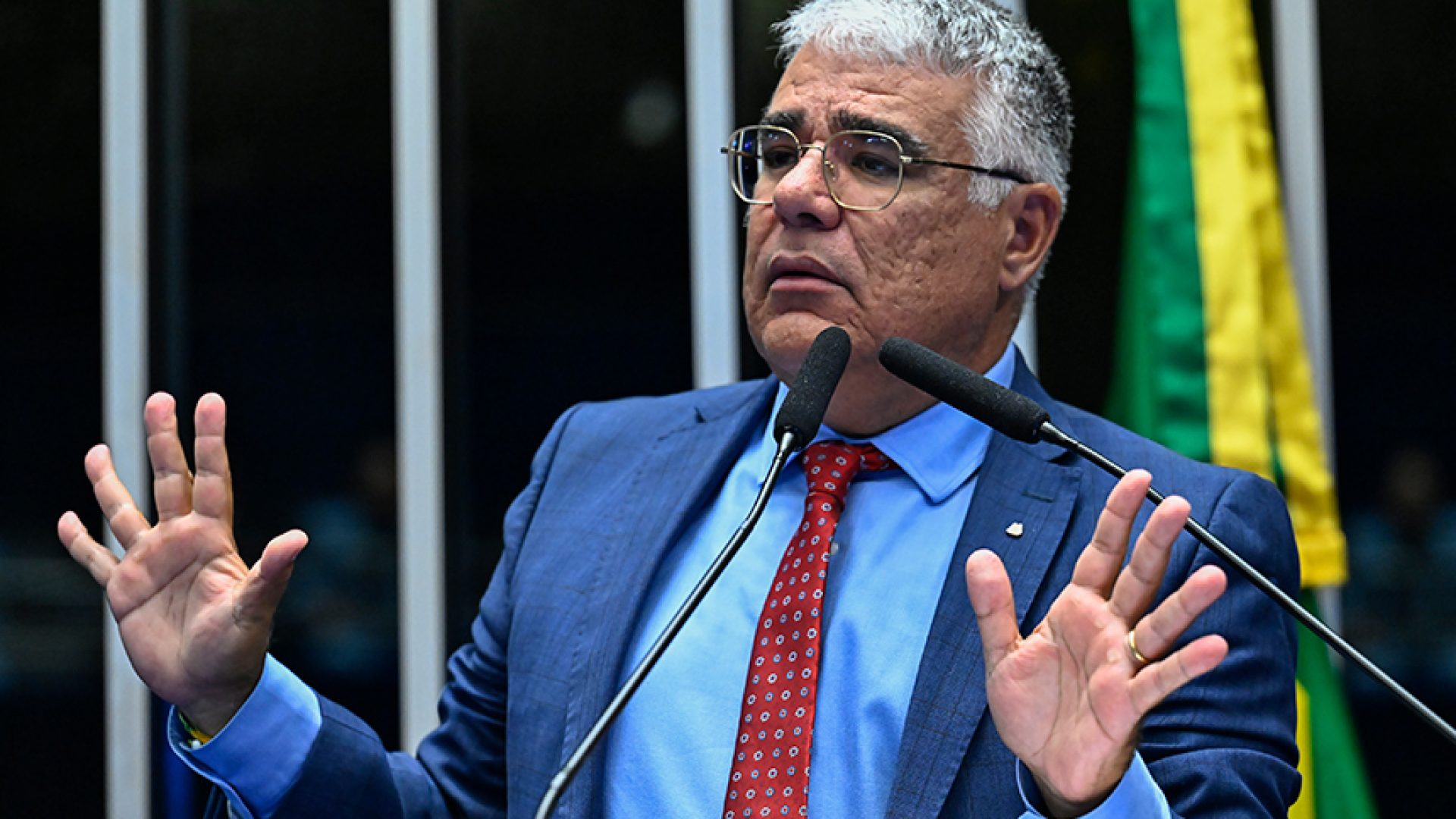 Em discurso, à tribuna, senador Eduardo Girão (Novo-CE).