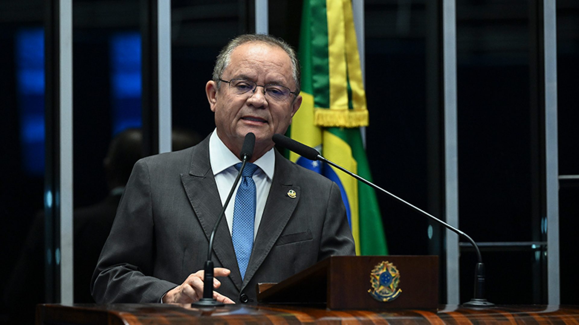 À tribuna, em discurso, senador Zequinha Marinho (Podemos-PA).