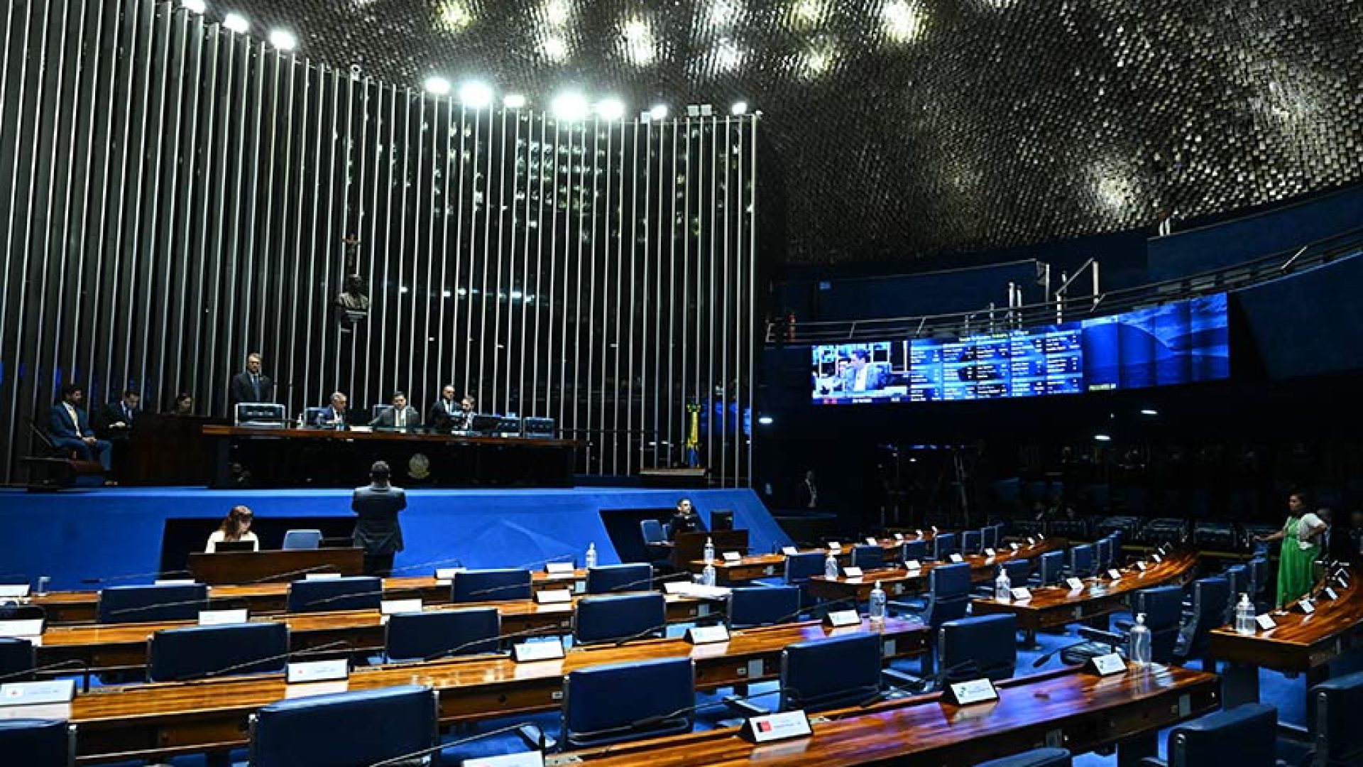 Programa de prevenção à depressão retorna para a Câmara — Senado Notícias