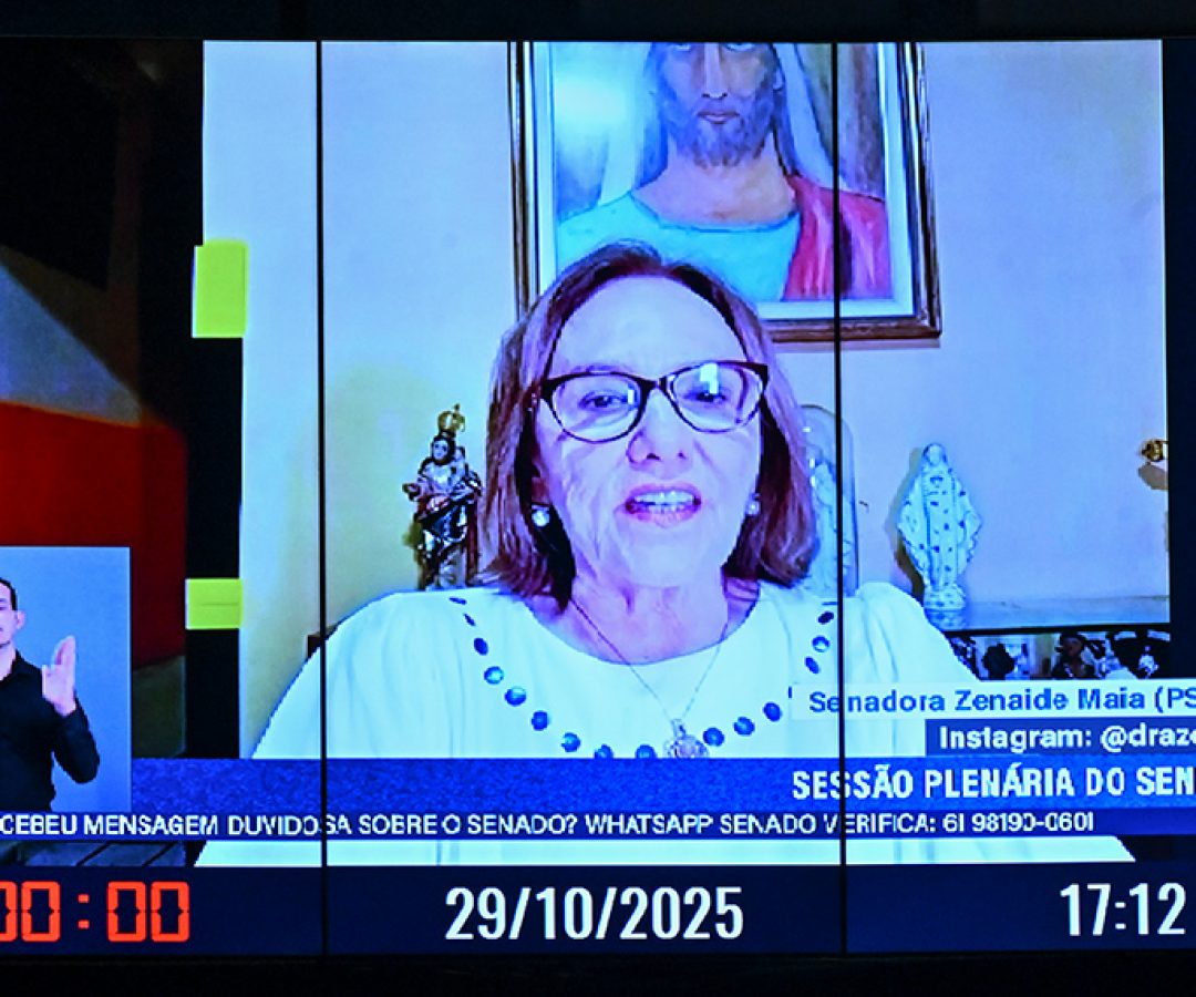 Painel exibe senadora Zenaide Maia (PSD-RN) via videoconferência.