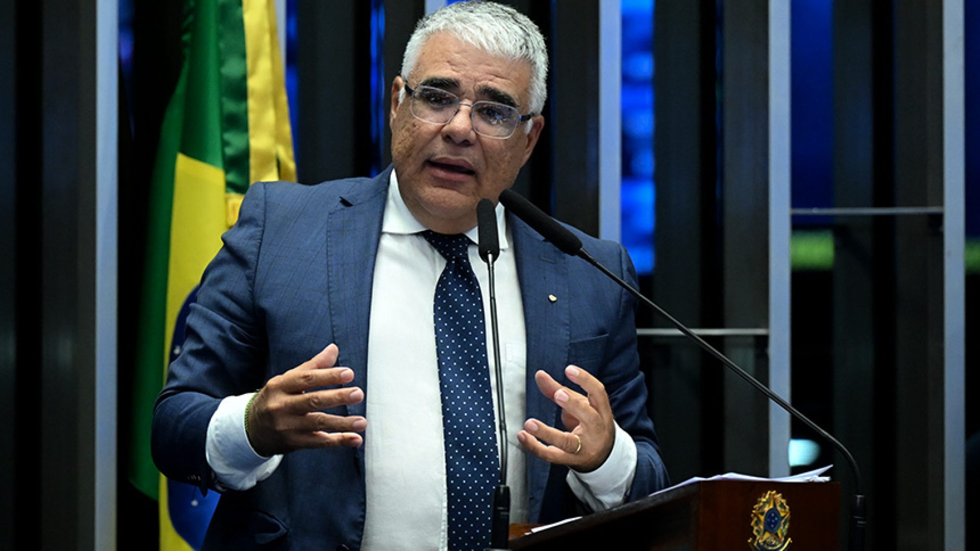 Em discurso, à tribuna, senador Eduardo Girão (Novo-CE).