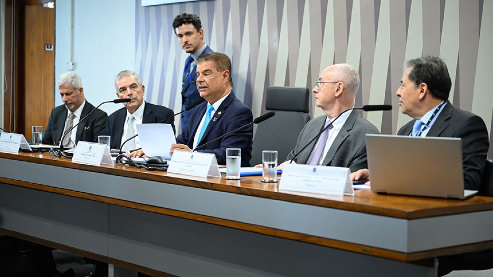 CRE aprova convenção que facilita transporte rodoviário de mercadorias — Senado Notícias