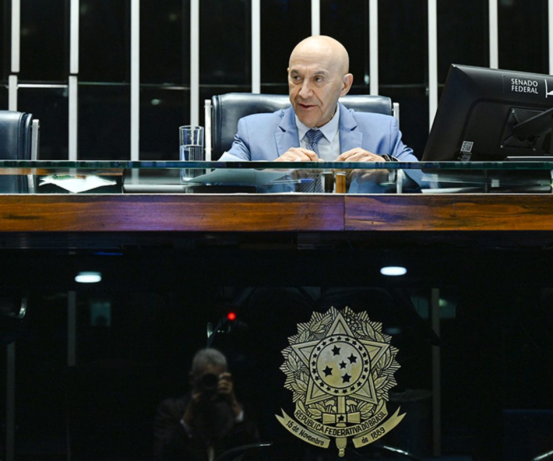 Confúcio Moura relata visita à cidade natal e destaca legado de Hagahús Araújo — Senado Notícias