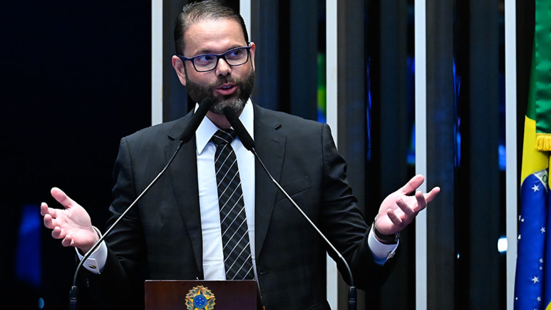 Em discurso, à tribuna, senador Jorge Seif (PL-SC).