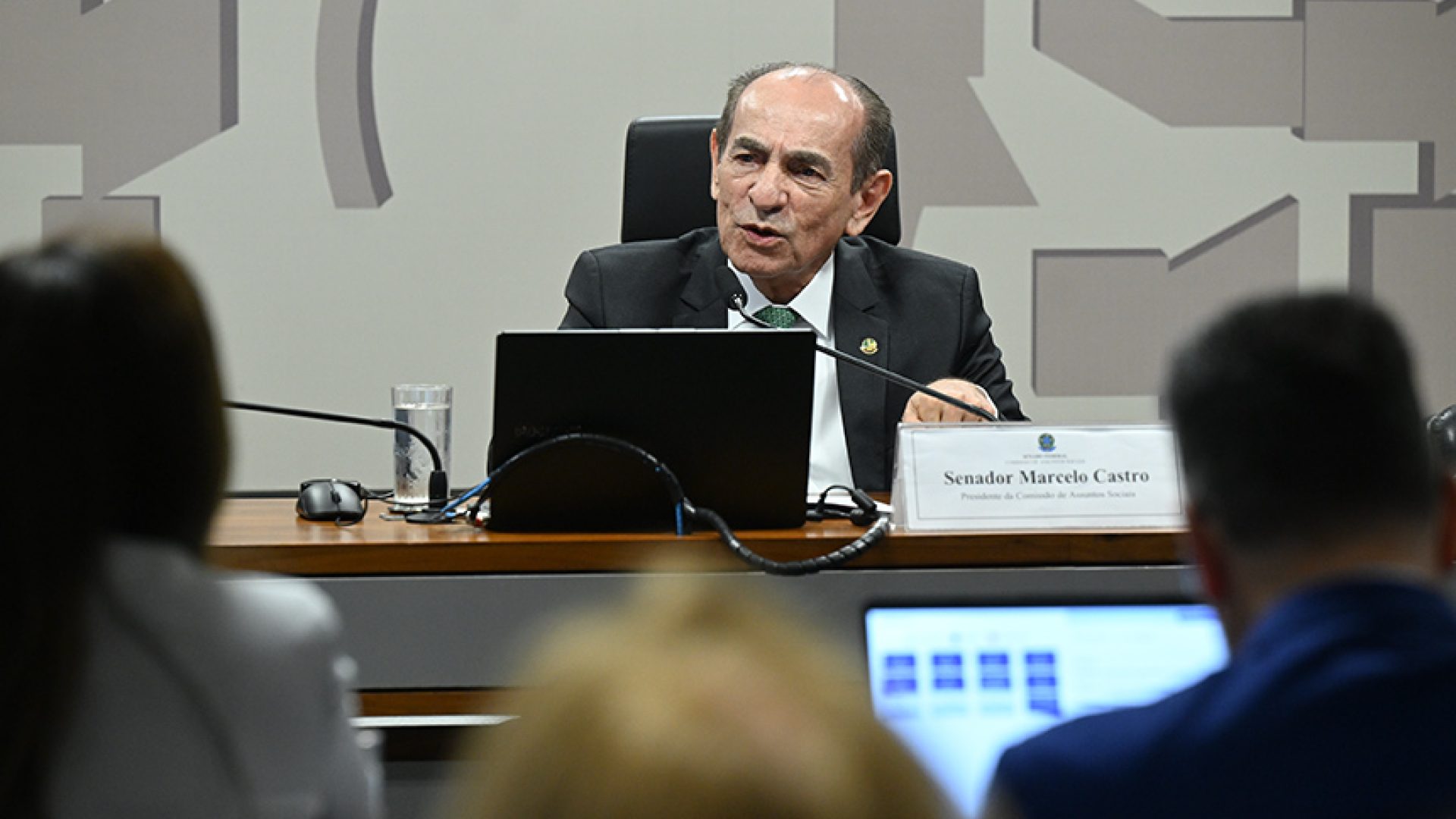 Proteção contra desconto em benefício previdenciário aguarda votação na CAS — Senado Notícias