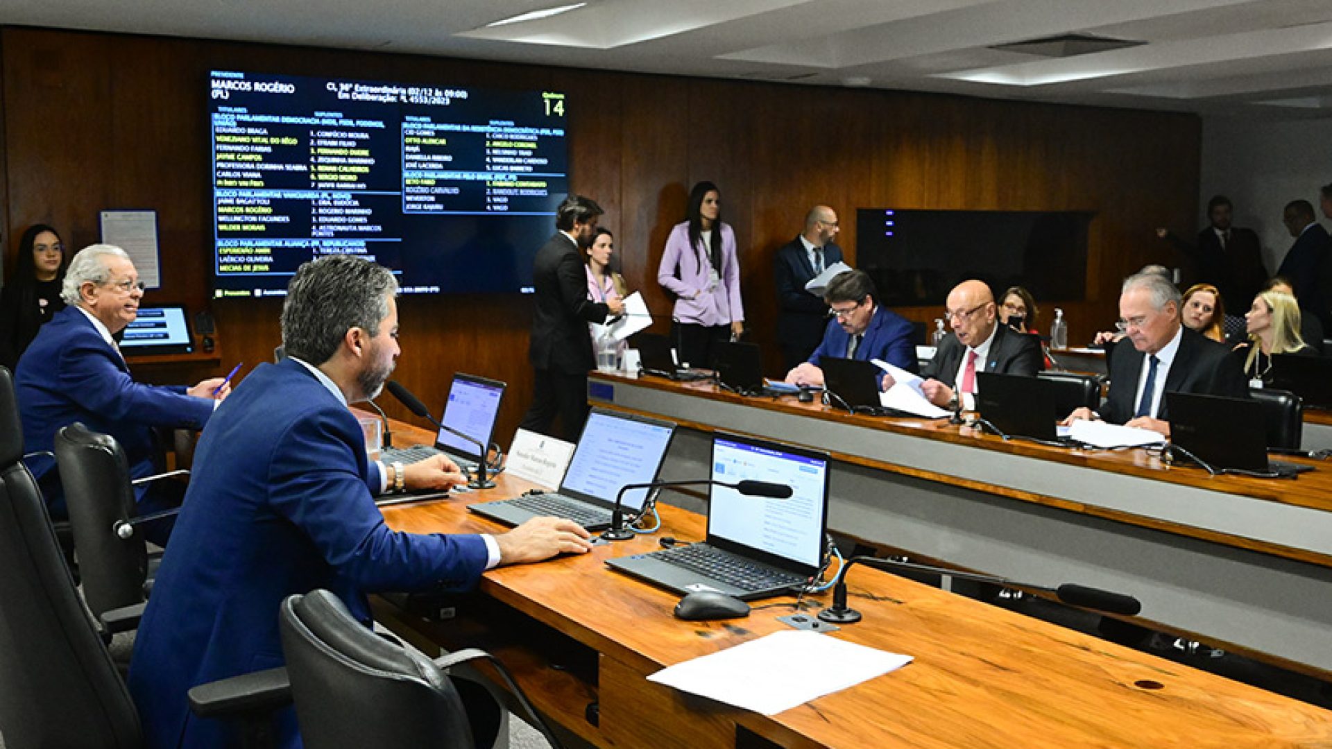 CI pode votar projeto que exige sinalização em rodovias federais após obras — Senado Notícias