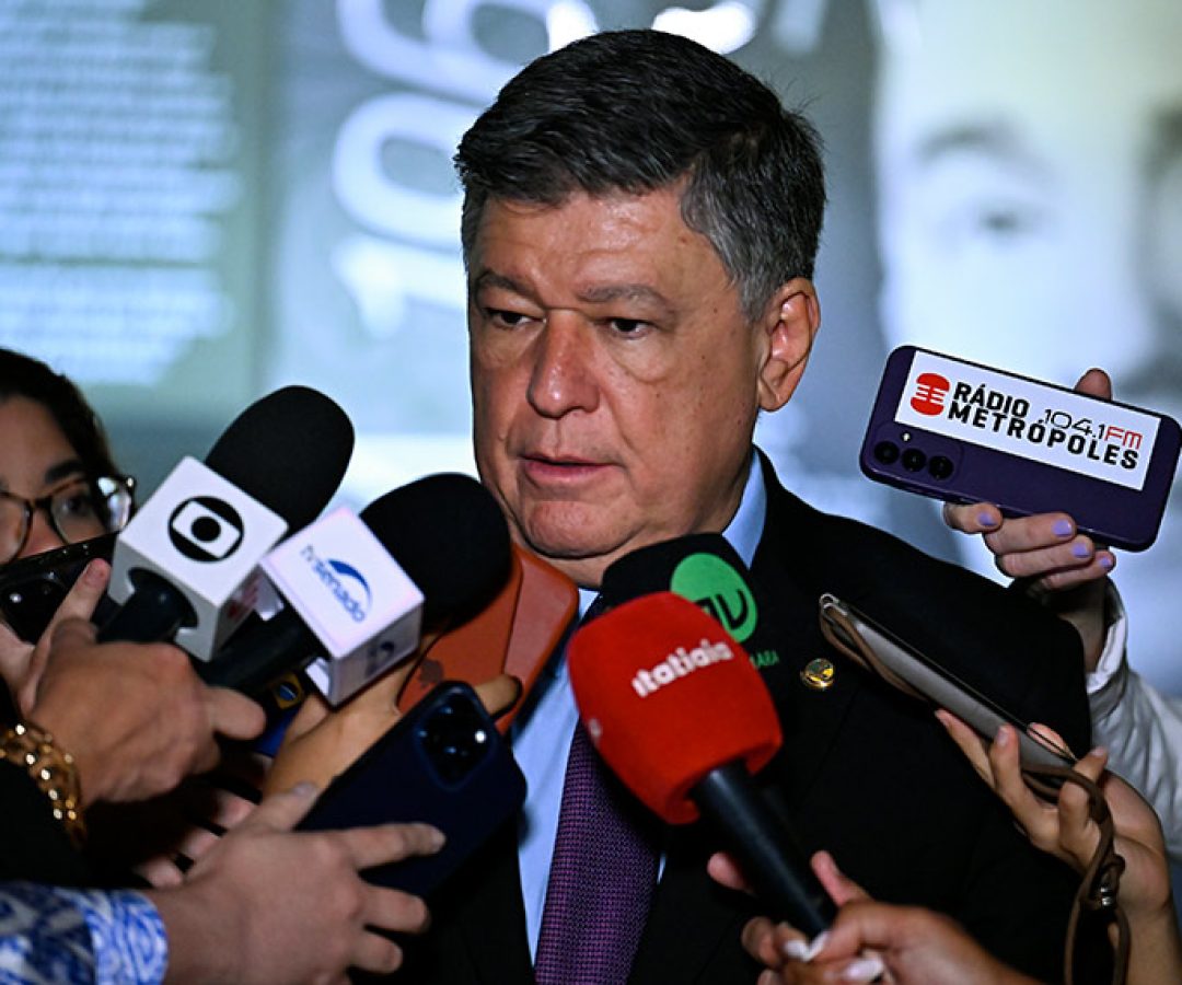 O objetivo da comissão é investigar fraudes no Instituto Nacional do Seguro Social (INSS), envolvendo descontos irregulares em benefícios de aposentados e pensionistas.