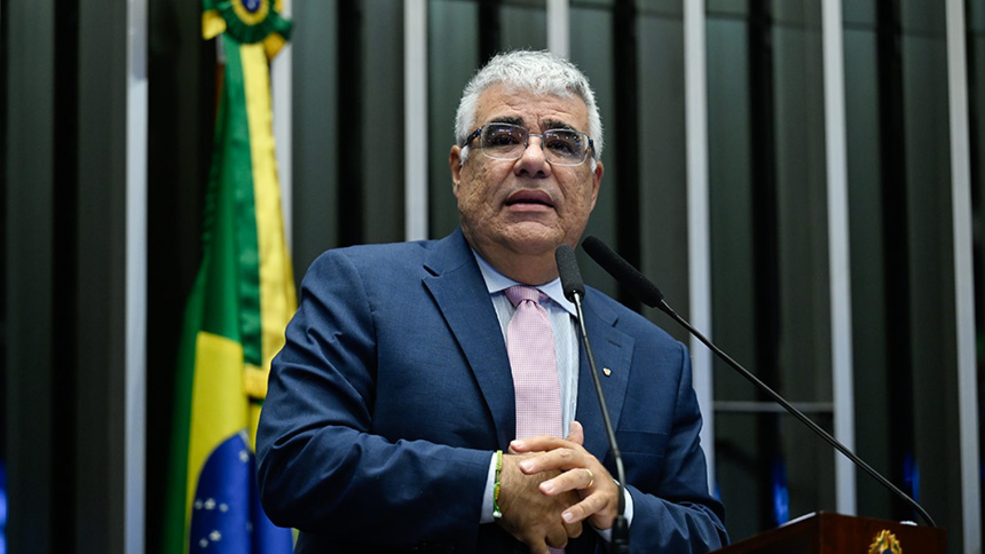 Em discurso, à tribuna, senador Eduardo Girão (Novo-CE).