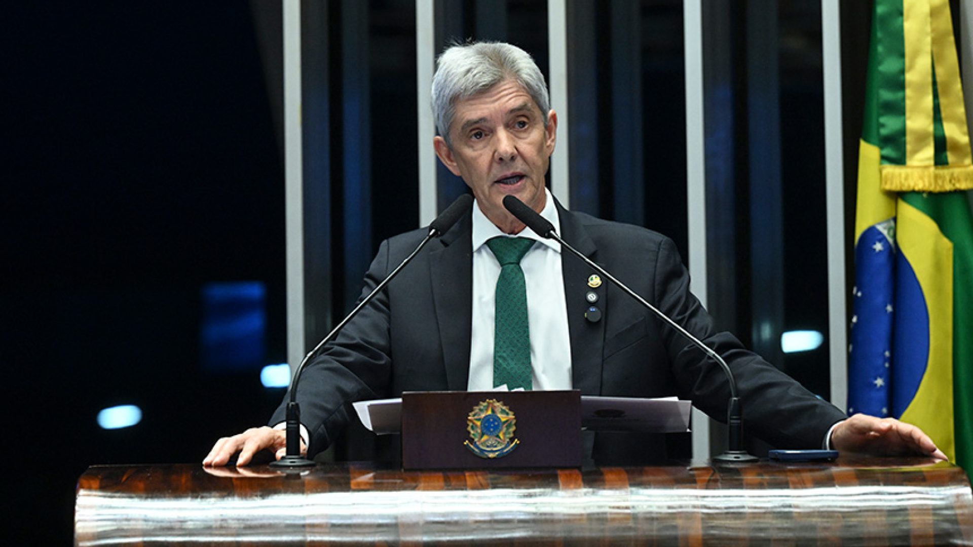 Senador Jaime Bagattoli (PL-RO) em discurso à tribuna.