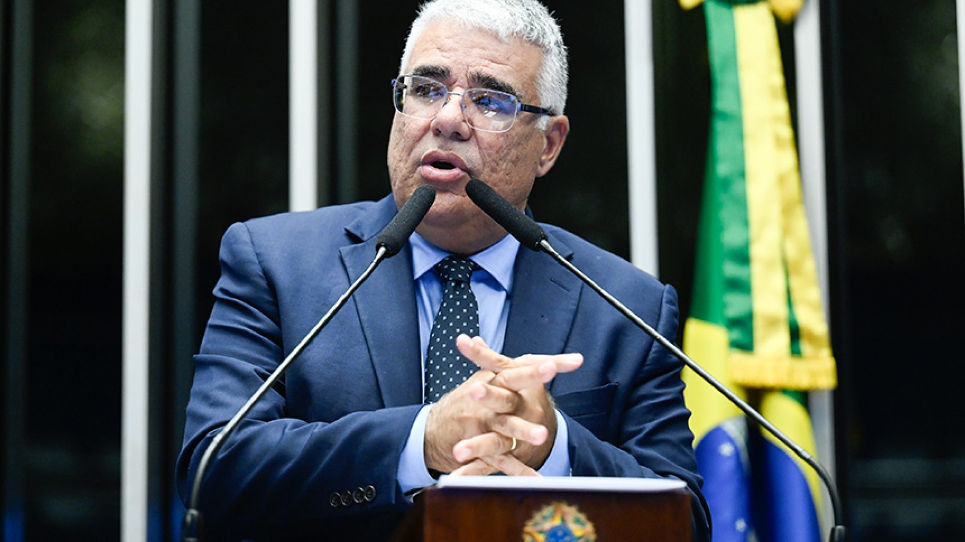 Em discurso, à tribuna, senador Eduardo Girão (Novo-CE).