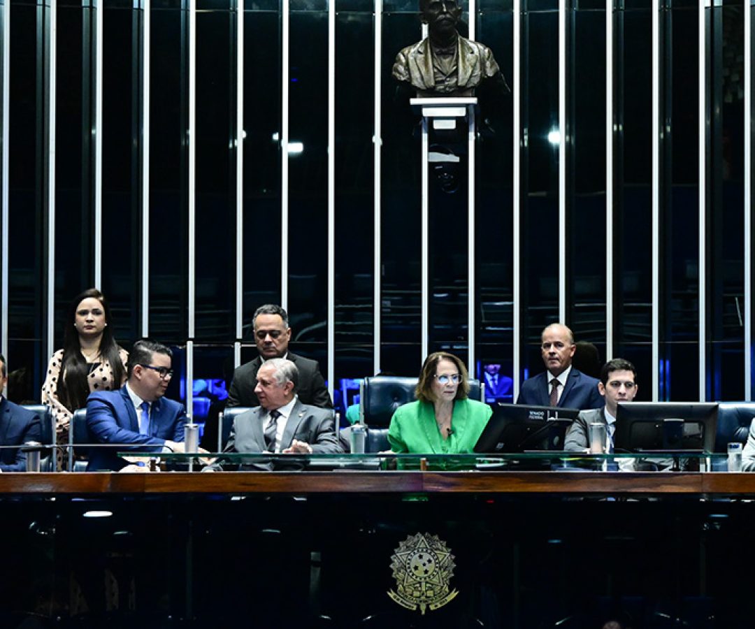 Sessão especial destaca relevância da Bíblia na fé, cultura e direitos humanos — Senado Notícias