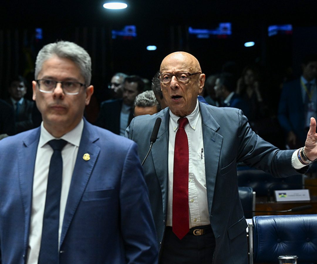 Participa, senador Alessandro Vieira (MDB-SE).