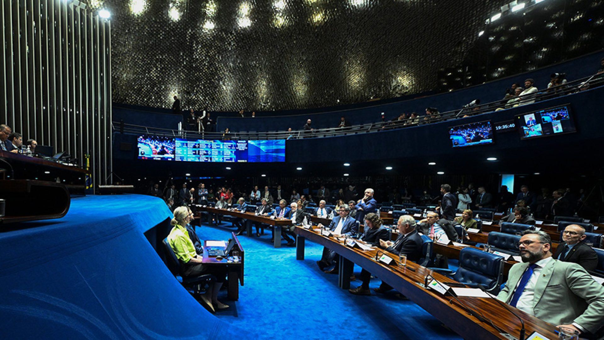 Plenário votará projetos sobre tributação, incentivo a pesquisa e execução fiscal — Senado Notícias